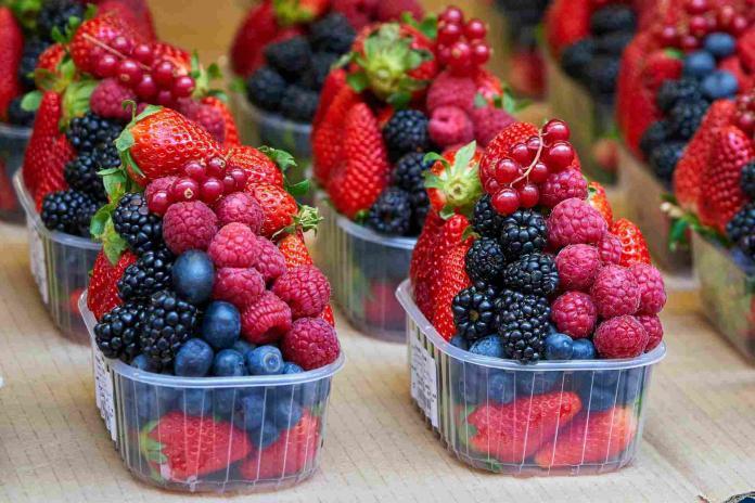 adding berries to your diet